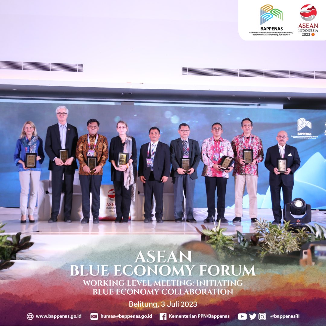 BappenasRI's tweet photo. #SahabatPembangunan, Kementerian PPN/Bappenas telah merampungkan Working Level Meeting: Initiating Blue Economy Collaboration di Belitung pada Senin (3/7), sebagai bagian dari ASEAN Blue Economy Forum 2023.

#Bappenas #MembangunIndonesia #ASEAN2023 #ABEF2023 https://t.co/nCCETHHFO2