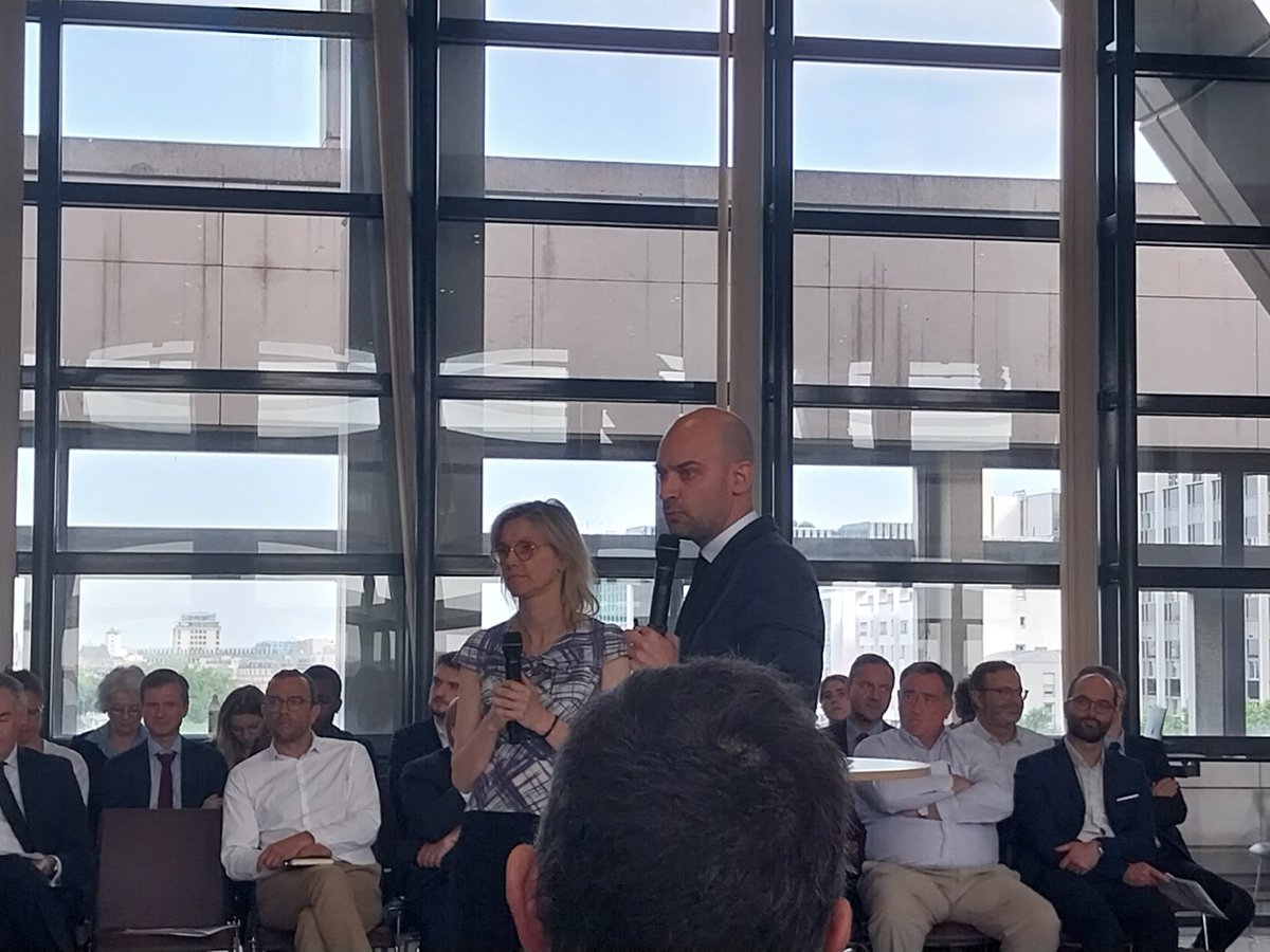 SECIMAVI's tweet photo. 2ème Haut Comité Numérique Écoresponsable : les ministres @jnbarrot
 et @AgnesRunacher  annoncent le lancement d'un comité de suivi pour quantifier les objectifs et suivre la progression du secteur https://t.co/IISxbYNc0I