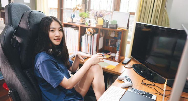 blockchainews's tweet image. 🎨🌟 Unlock the Top 10 NFT Skills that go beyond being a NFT artist! 💡🚀 From blockchain expertise to community management, these skills elevate your NFT game to new heights. 💪💎 #NFTSkills #BeyondArtistry #BlockchainMastery #CommunityBuilding #LevelUp blockchainmagazine.net/top-10-nft-ski…