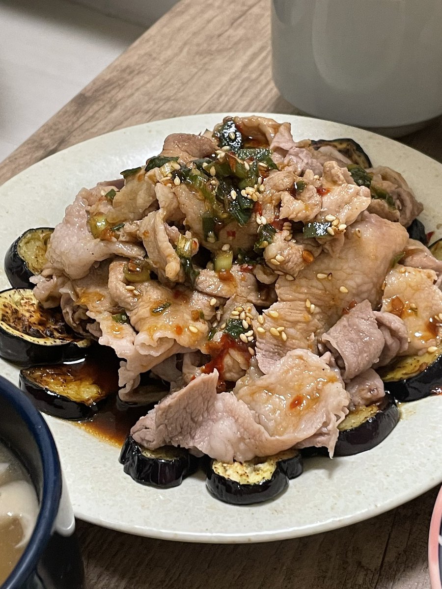 rnaruu_'s tweet photo. 彼が焼きナスのよだれ豚作ってくれた、、美味しすぎるよ、、🐖 https://t.co/MqZhHlv4b3