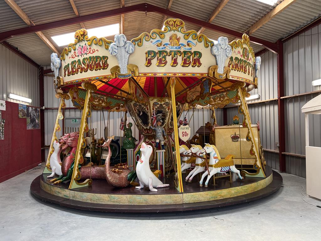 Auction of The late Jimmy Lawes’s lifetime’s collection of Horse-Drawn Vehicles
LIVE &amp; ONLINE - Wed 26 July  10.30am
Catalogue - tsauction.atgportals.net/auctions/8610/…

#carriages #horsedrawn #carriagedriving #horsebrasses #carriagelamps #antiquetools #tack #RockingHorse #harness #carousel