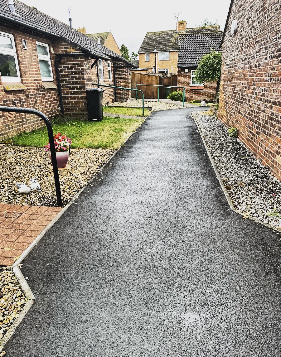 Today a visit with @willowThousing re: noise&amp;untidy garden complaints which ultimately will likely lead to support rather than enforcement. Not all cases require enforcement, this partnership approach helps everyone involved achieve positive outcomes. #ASBAwarenessWeek