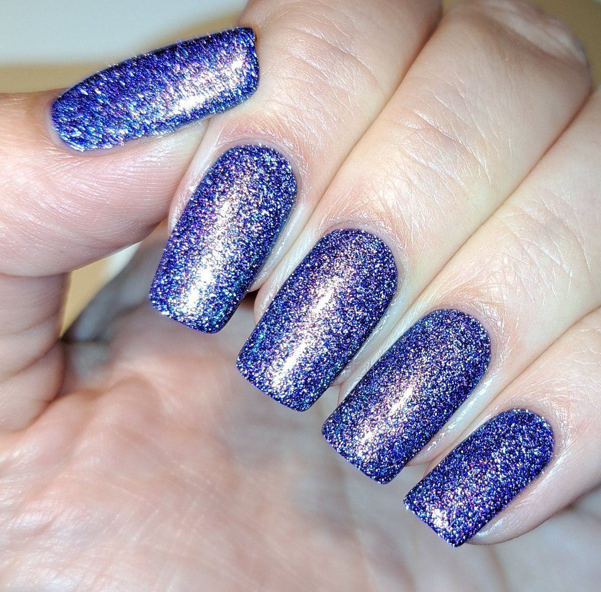 givemesparkles's tweet photo. 📸 @kbshimmer 'Novel Idea' under direct &amp; flash lighting. 🔦 #kbshimmer #indienailpolish #givemesparkles https://t.co/tbXrZMX6nY
