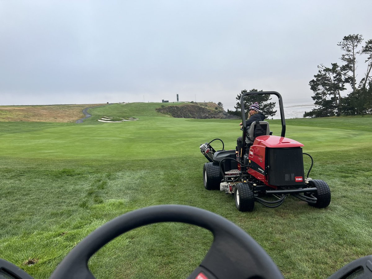 First day prepping for <a href="/uswomensopen/">U.S. Women's Open</a> mowing some fairways this week with @BusyFunCrazy 🙌🏻🫶🏻#womeninturf