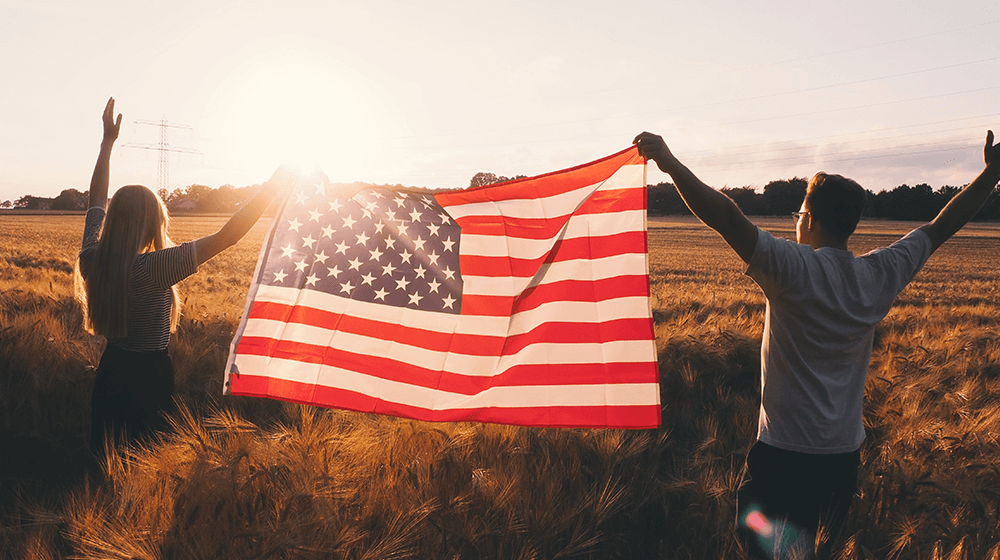 Americans celebrate Independence Day with gusto each year, enthusiastically commemorating the birth of the nation. Here are 40 4th of July messages for Small Business Owners from <a href="/smallbiztrends/">Small Business Trends</a> bit.ly/3NP3fcT