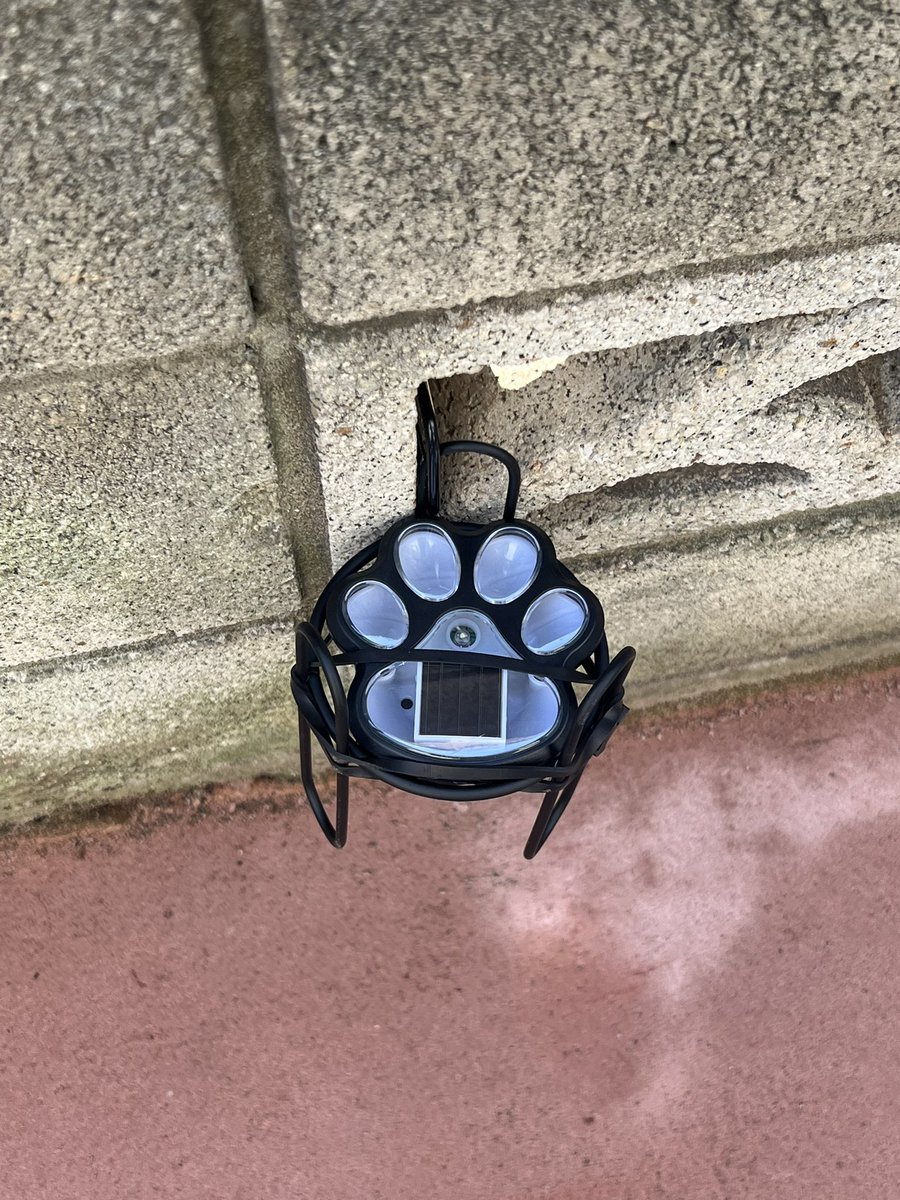 QuadDelivery's tweet photo. このライト売っているところ知っていたら教えてくださいませ🙏 https://t.co/k2fMDIV5KY