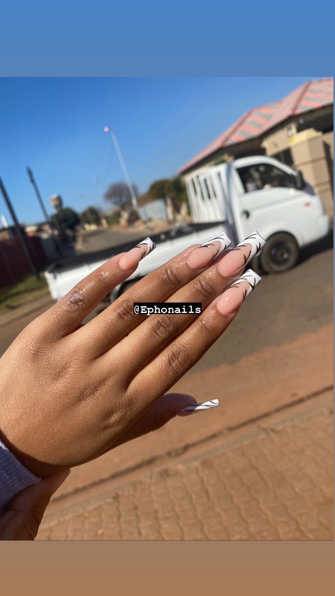 REphodia's tweet photo. Morning Twitter fam 
I am based in krugersdorp,munsieville pls support my small business 🌸❤️❤️🙏🏻..to book an appointment on 0735604568 https://t.co/QZjk7aBS1P