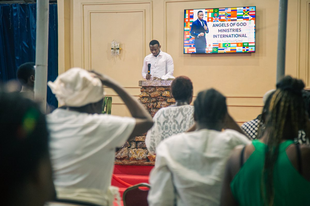 Baba ni kisima cha hekima na mwana ndie hekima ya Baba

Una walimu wengi lakini Baba ni mmoja 📌