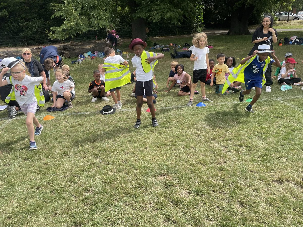 MrFielding tweet media