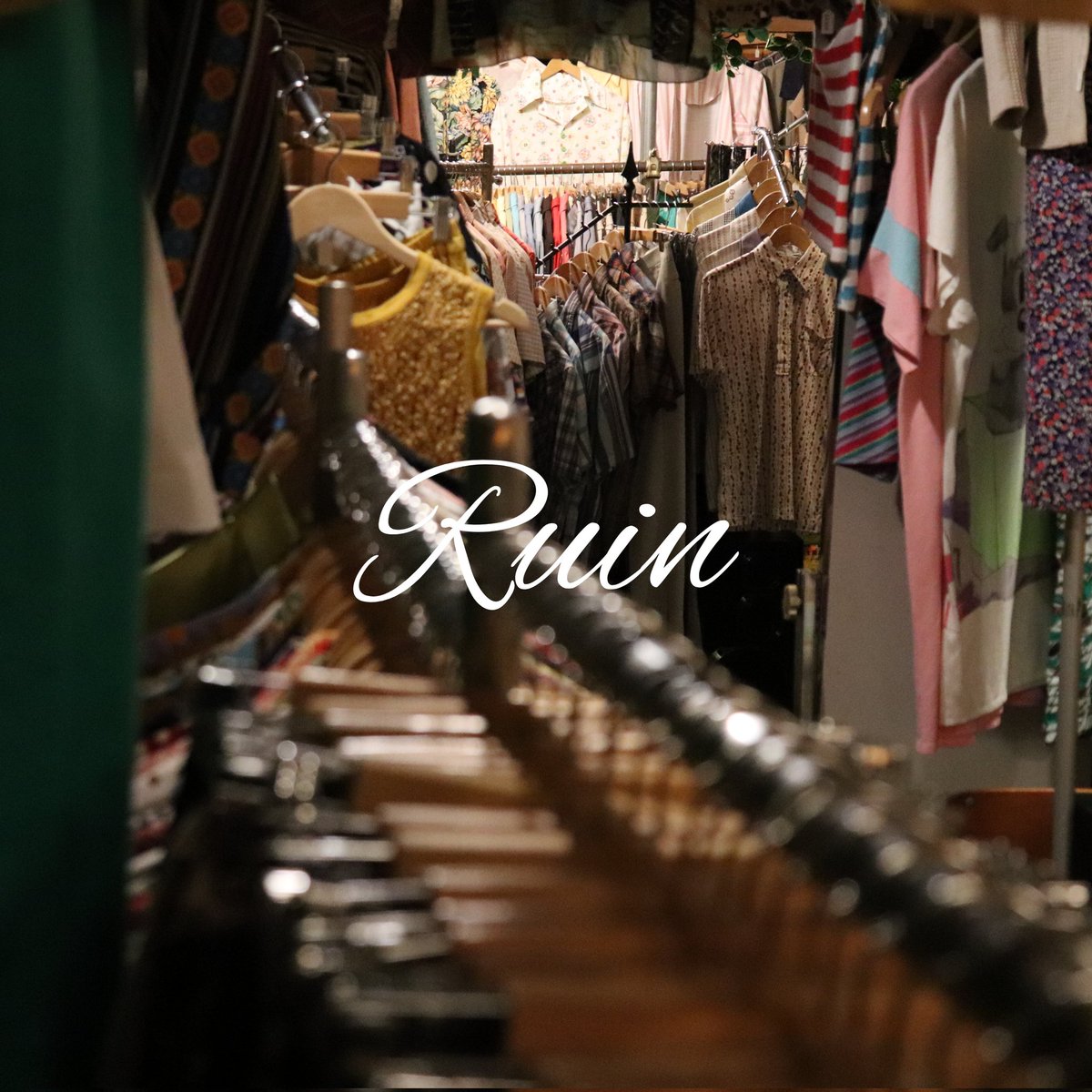 RuinSelectshop's tweet photo. 古着屋 Ruin OPEN 15:00～21:00
大阪市北区天神橋5丁目8-9山武ビル2F #ruin #used  #夏服 
#mensfashion #ladysfashion #夏アイテム #古着 #ヴィンテージ #レトロ #ファッション #フリクロ #大阪 #天満 #天六 #天神橋筋六丁目 #中崎町 #大阪古着屋 #天満古着屋 #天六古着屋 #osaka #古着屋 #夏物 https://t.co/krvAPjRtZT