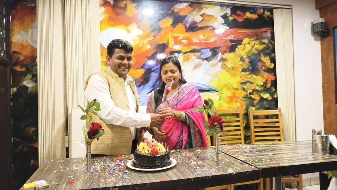 #Happy_Birthday
🎂🎈🎉🎈🎂🎈🎉🎂
पेंशन महापुरुष को आदरणीय श्री विजय कुमार बंधु जी को परदे के पीछे से पेंशन आंदोलन के लिए #महाशक्ति प्रदान करने वाली #मातृशक्ति को जन्मदिवस की अपार बधाई एवं शुभकामनाएं...🙏🏻
🙏🏻