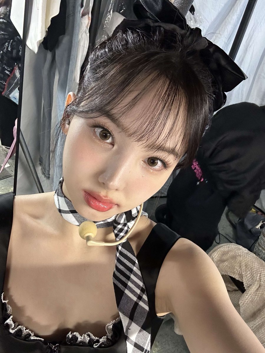 nyrated's tweet photo. nayeon 💭 https://t.co/0GMB5ZEJ7k