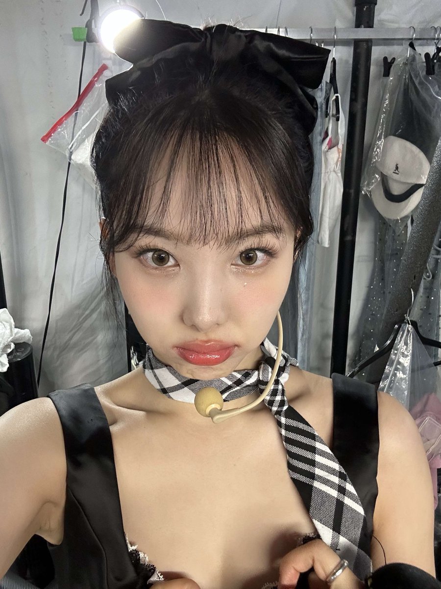 nyrated's tweet photo. nayeon 💭 https://t.co/0GMB5ZEJ7k