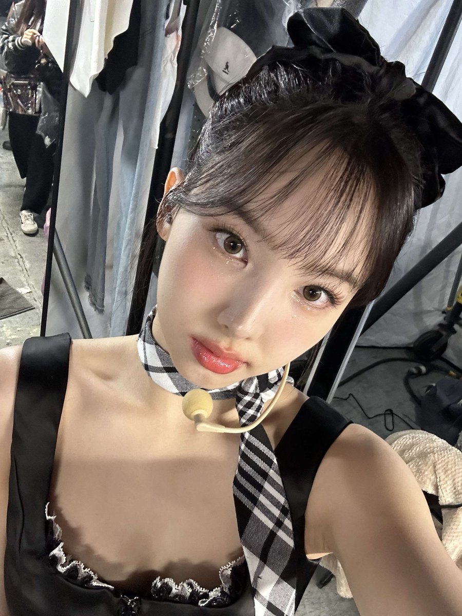 nyrated's tweet photo. nayeon 💭 https://t.co/0GMB5ZEJ7k