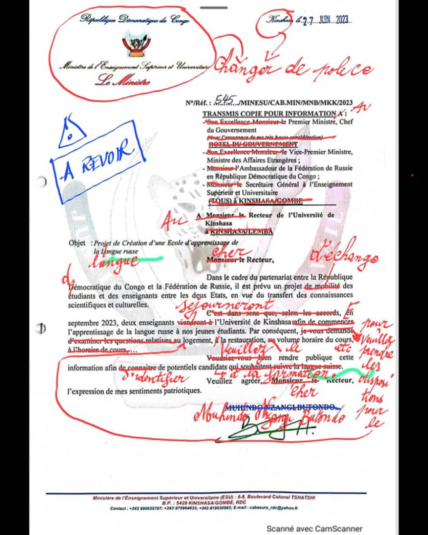 wembi_steve's tweet photo. En #RDC , le professeur @remyngol s’est bombardé le kilos de corriger les documents officiels. 👇👇👇. https://t.co/U7NXseBNvX