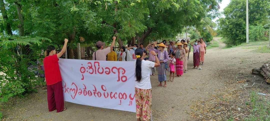 ShweZin50281600's tweet photo. Joint forces of pro-democracy villagers of several villages from northern Salingyi township and eastern Yinmarbin township staged a strike against military dictatorship.  #HelpMyanmarIDPs #2023Jul4Coup #WhatsHappeningInMyanmar https://t.co/MK1glCqwoK