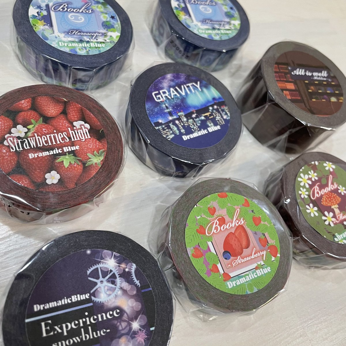 inu_ken_'s tweet photo. DramaticBlueさんの7月新作が届きました🐶✨今月のグループ展は宇宙とスチームパンク、���と星がテーマなので、どちらにも通ずるデザインで嬉しいです🐕💨みなさんに見ていただけますように💫
#スチームユニバース
#星と花の幻想曲
#DramaticBlue https://t.co/ALWcLfKRF3