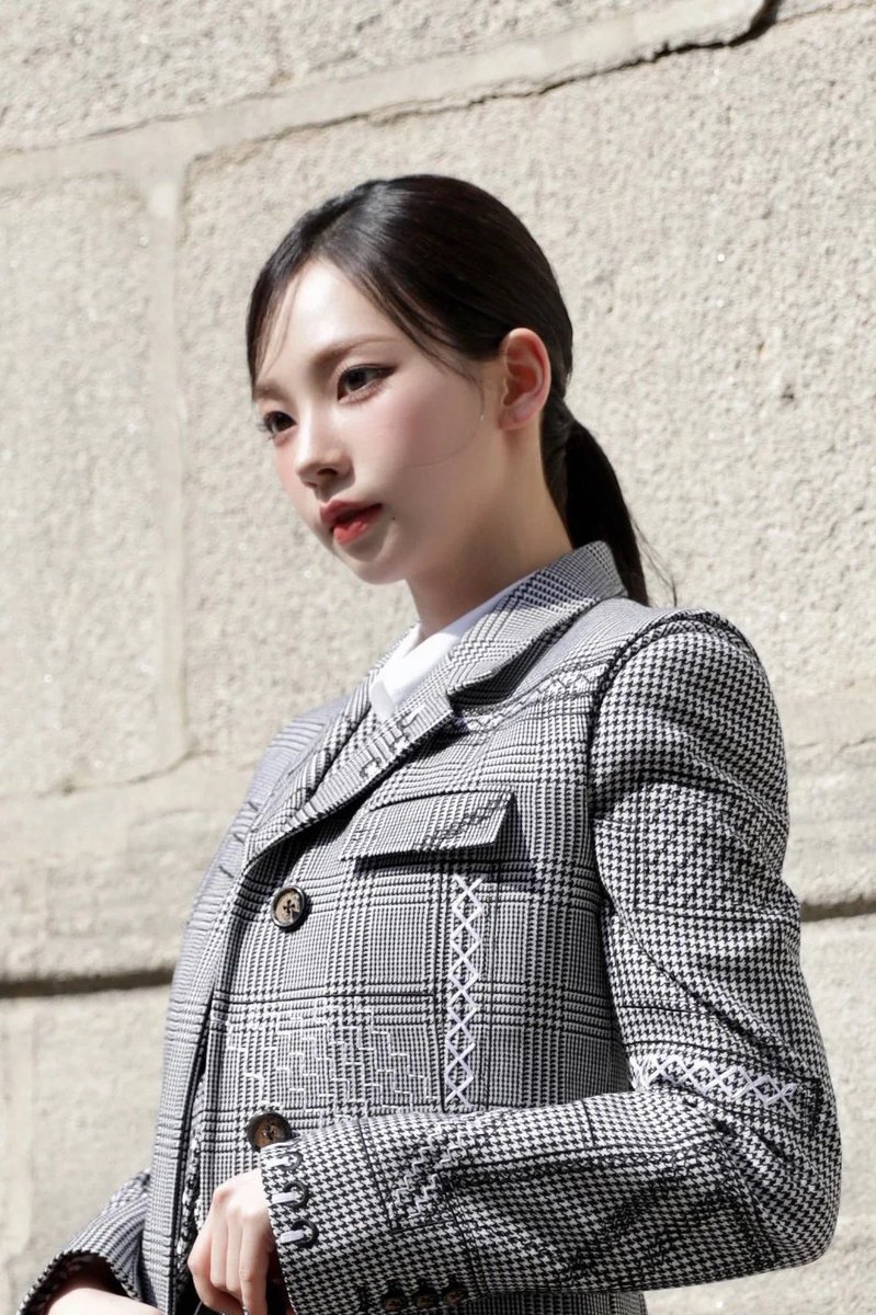 Karina arrives at Paris' Thom Browne show
tinyurl.com/43zc3w36