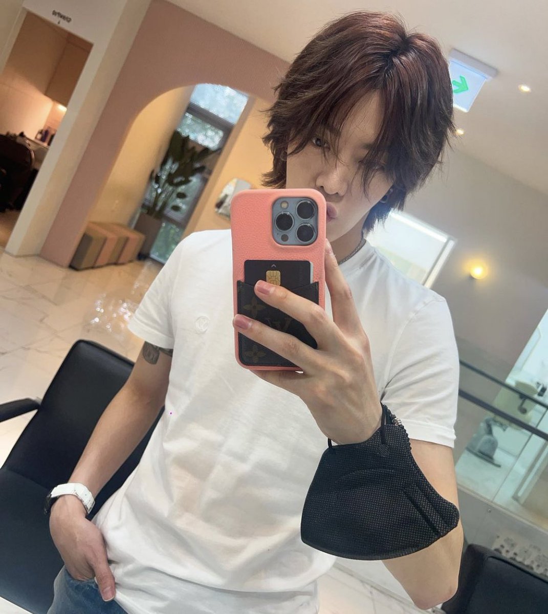 nayutafeed's tweet photo. yuta's instagram update: https://t.co/e7h39VjSKz