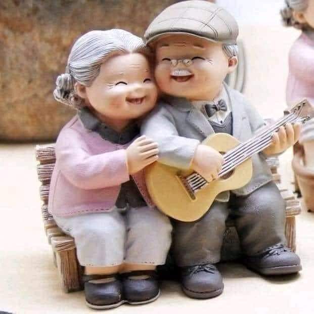 Хайр гэдэг чамд хэлдэг үгс биш чамд мэдрэгддэг үйлдлүүд юм❤