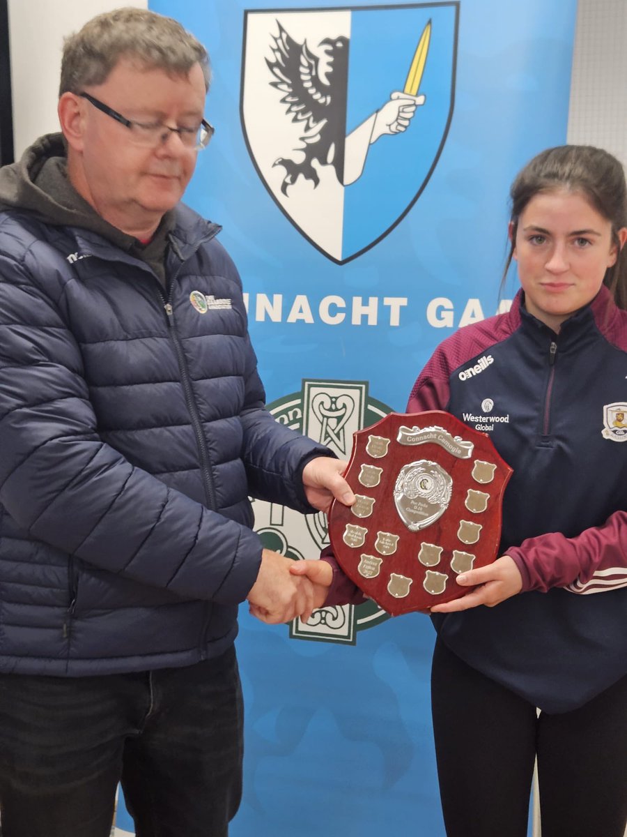 Well done to Ava Farrell U16 Connacht Puc Fada Champion 👏
