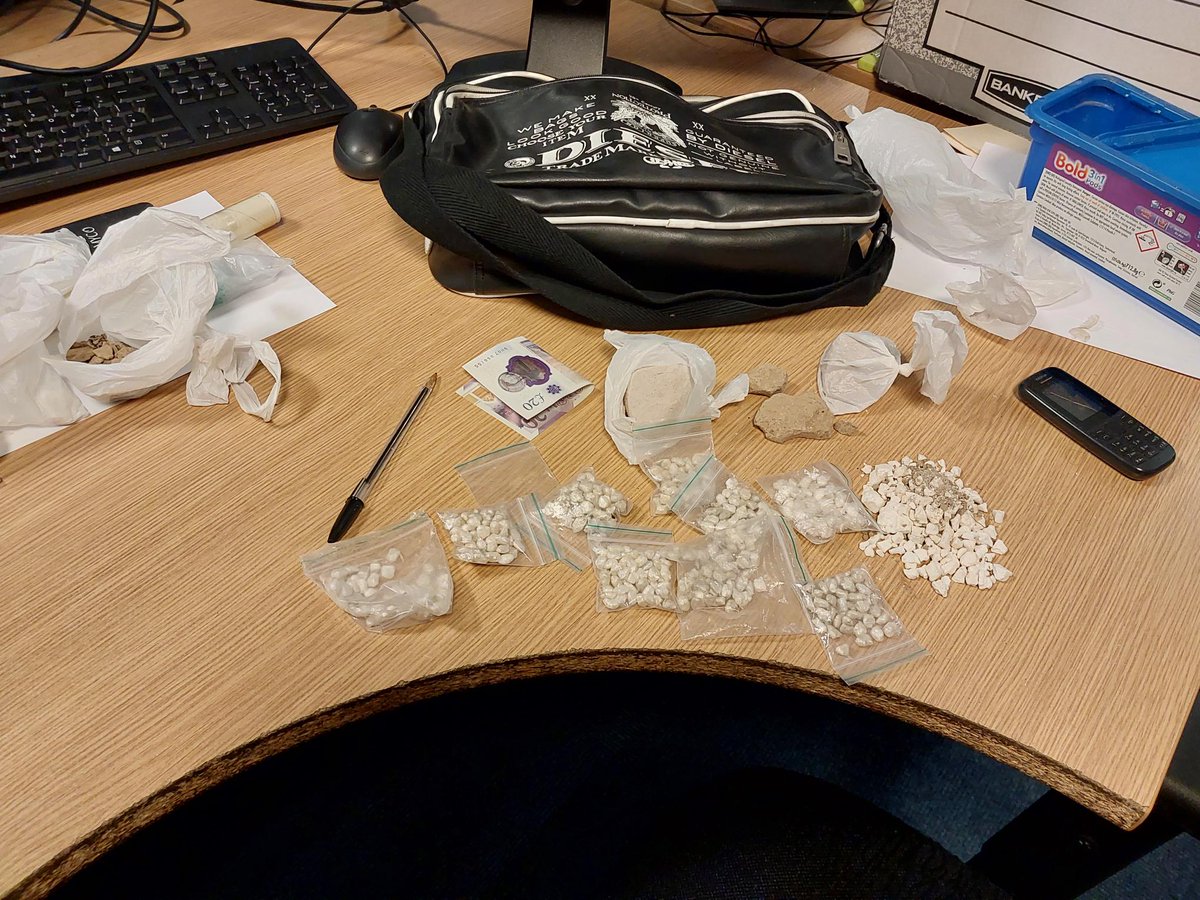 At first glance you may think we've recovered some pebbles from the garden.
However, a call from #Highwaysengland regarding strange behaviour of driver at Tibshelf services southbound M1 led to zombie knives and a plethera of controlled drugs being seized.
Charged and remanded.