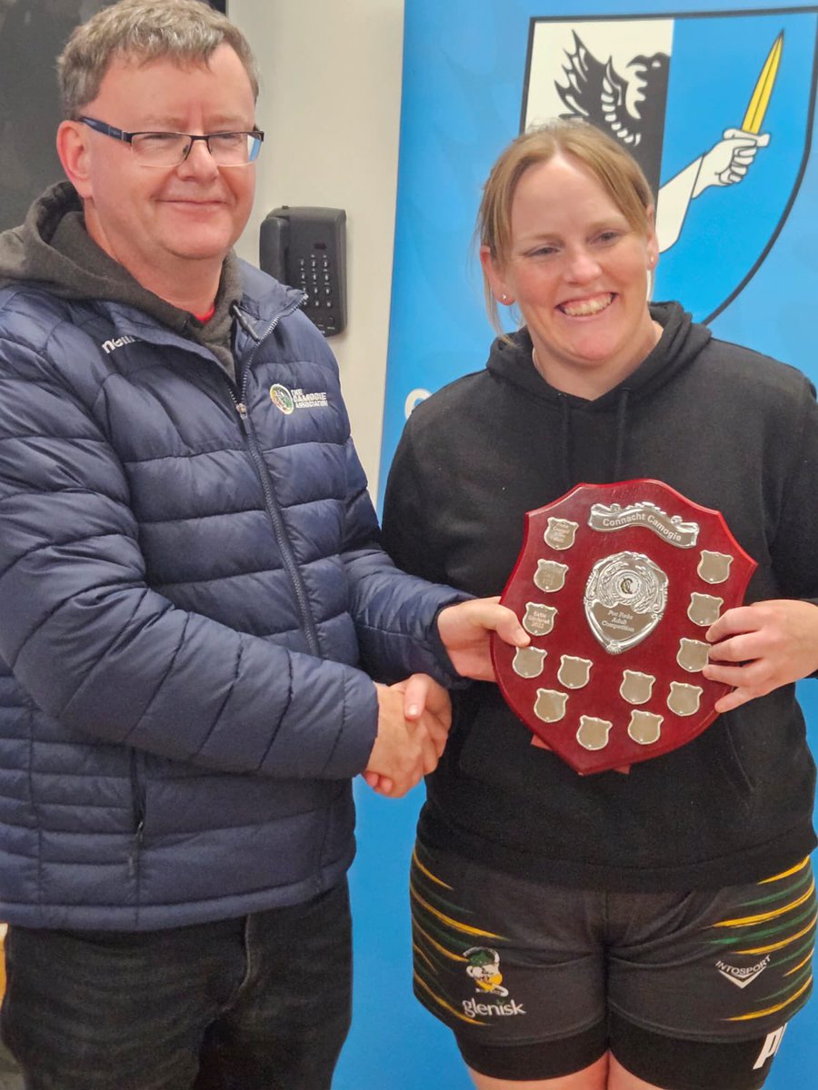 Brian Molloy chairperson of Connacht Camogie presents Connacht Senior Puc Fada title to Susan Earner <a href="/Galway_GAA/">Galway GAA Official</a> <a href="/GalwayCamogie96/">Official Galway Camogie</a>