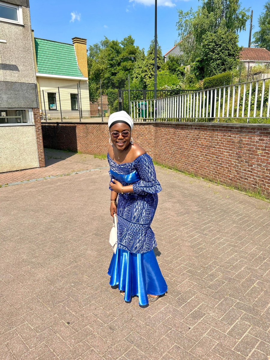 AstaNjoya's tweet photo. Bamoun et fière de l'être 🇨🇲❤🙈 https://t.co/22QMkhmwrW