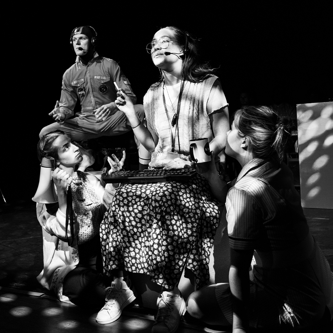 ItaliaContiUK's tweet photo. Our pictures of the day are from the 2nd year BA Acting course dress rehearsal of Middletown.
Written by Will Eno
Directed by Jack Gogarty
#italiaconti #acting #middletown #willeno #fringe #tour #wearewoking #woking #actors # https://t.co/NJh6jnsUja