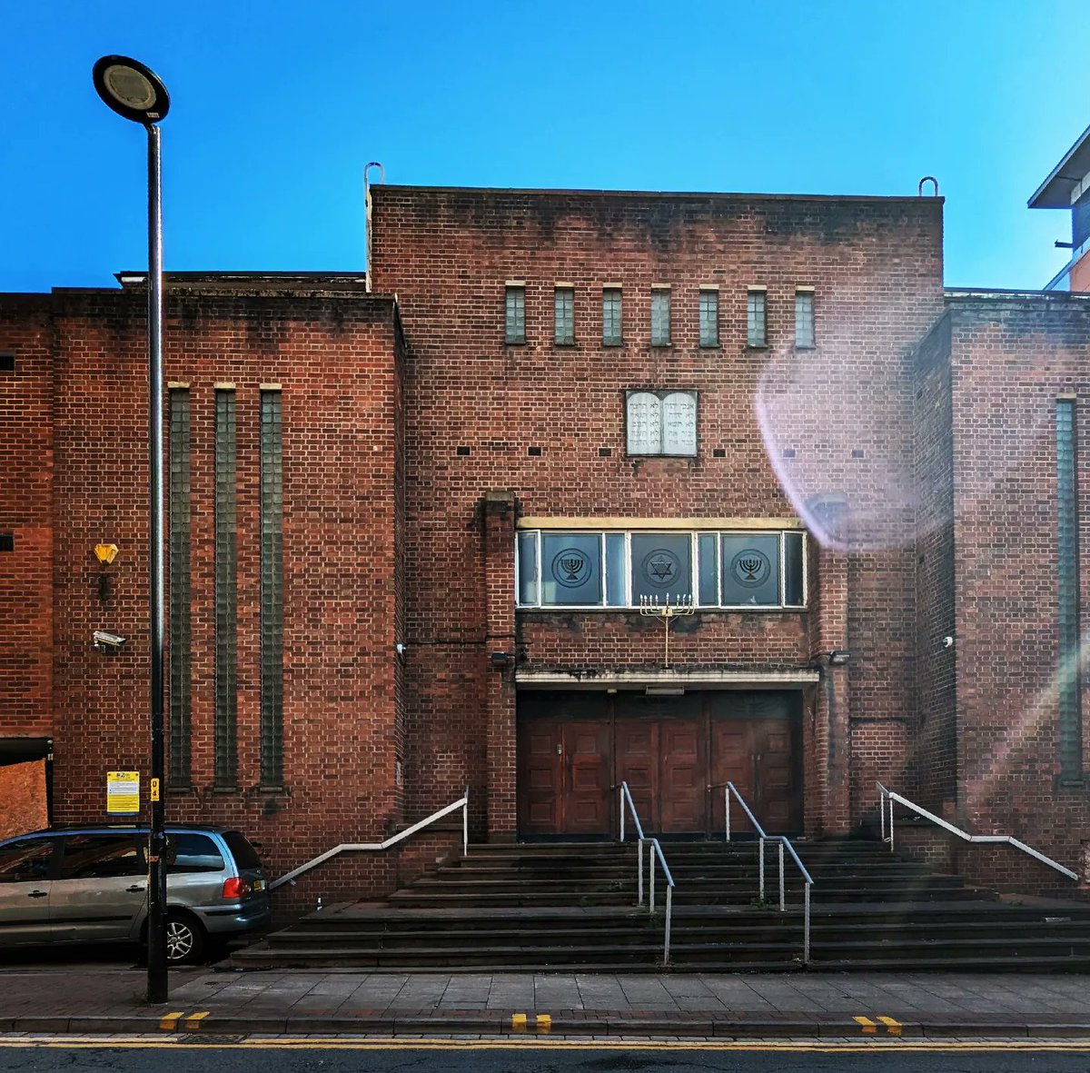modernistsoc's tweet photo. It looks like the long goodbye to the Reform Synagogue on Jackson's Row continues.. with the dedication plaques removed,  the demolition teams are sure to follow.

See more about the Synagogue here..
 https://t.co/rCDUzyQDjb https://t.co/CGymvaVM3r