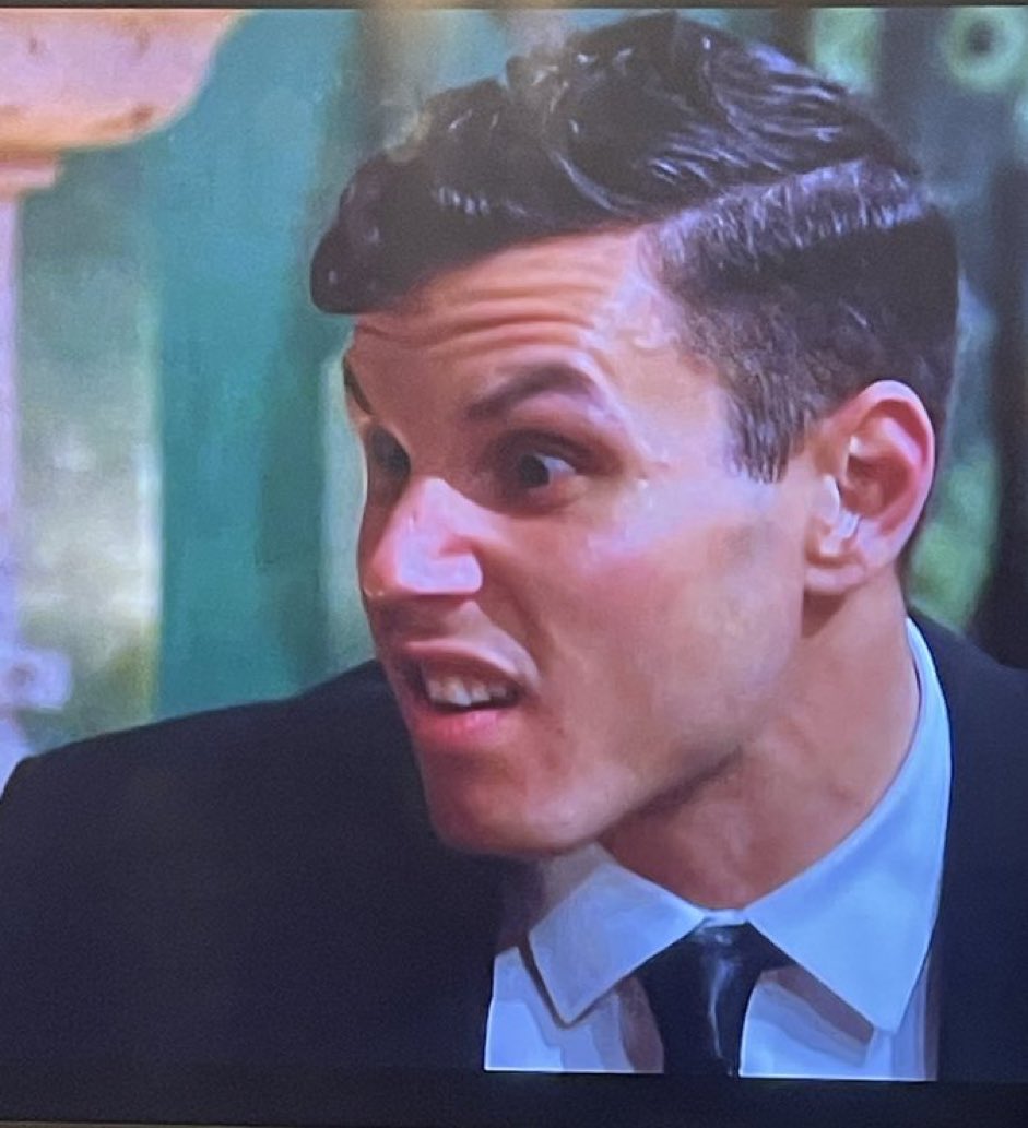 Petition to see this guy on Bachelor in Paradise
#thebachelorette https://t.co/ykGvnhGafZ