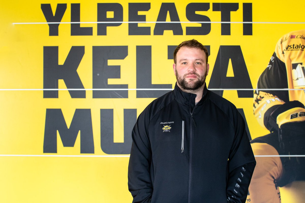 Liiga_SaiPa's tweet photo. SaiPan valmennustiimi täydentyy yhdysvaltalaisen Ethan Goldbergin osaamisella. Goldbergin rooli valmennustiimissä on ensisijaisesti puolustustaitojen kehittäminen ja pelaajien yksilökehityksen tukeminen.

https://t.co/13g0PCdvJW

#SaiPa #SaiPa75 #Liiga https://t.co/ESiD1QV1oZ