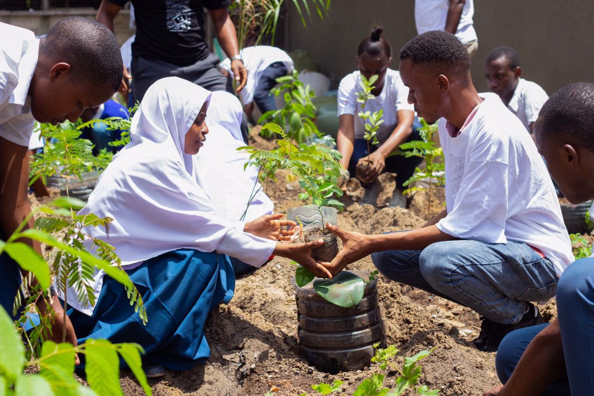 RewirEd_Summit's tweet photo. Exciting updates on the Play, Pluralism & the Planet (PPP) program! #Tanzanian #students & #teachers are taking #climateaction into their own hands through this program funded by @DubaiCares, as part of the #RewirEdProvocations.
Read more: https://t.co/qLMQxgpncM https://t.co/E8Z7JkVXl9