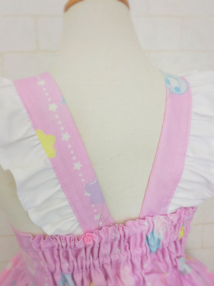 nkae10's tweet photo. 可愛いのできたよ〜( * ֦ơωơ֦)💗

急遽参加させていただくあにあーるさん(@anirshop)のイベント🥹

Labirdsからは、
3色展開
M(110～120)
L(130～140)
各1着ずつ計6着です❣️

店内もゆめかわでとっても可愛いくて、久しぶりに納品日に覗かせていただくのですごく楽しみ🤗💕
 #Labirds  #ハンドメイド https://t.co/4GqTW0C5BE