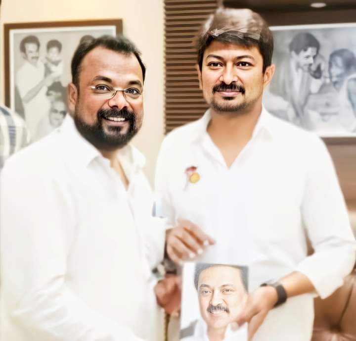 AkRifa5353's tweet photo. வாழ்த்துக்கள் இளைய தளபதியே 🖤❤️ https://t.co/W8C0LvHqOh