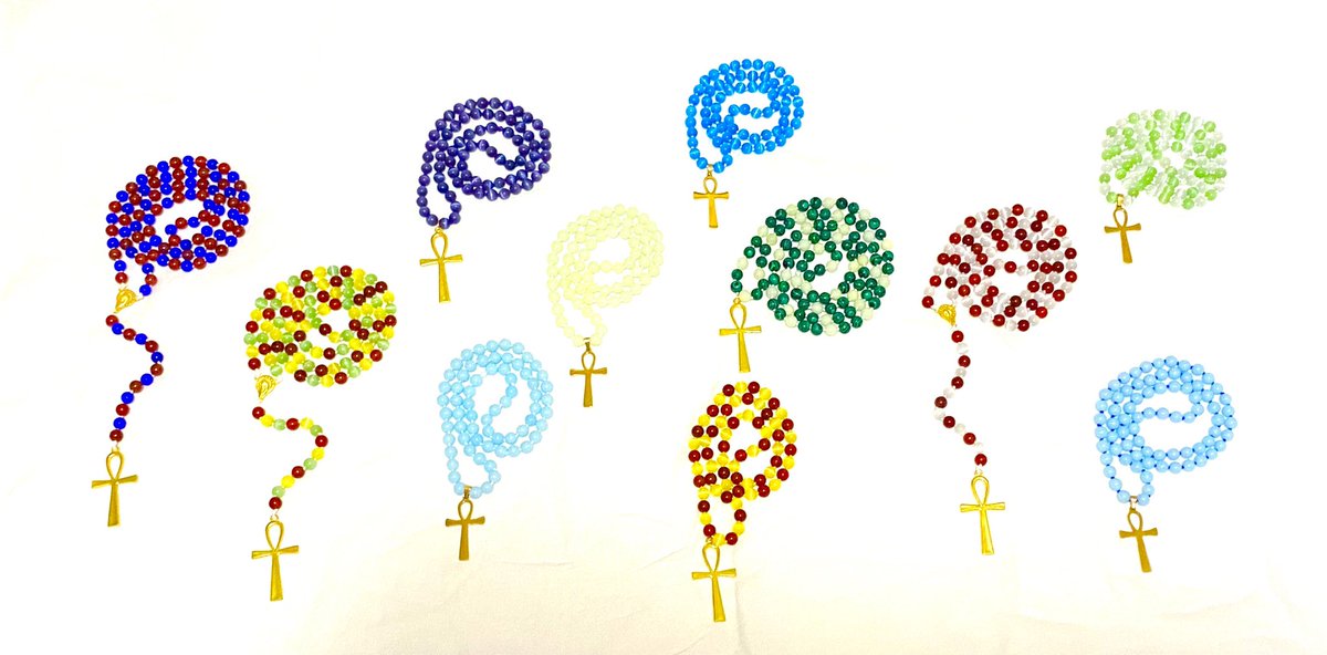 KhemBey913's tweet photo. I love making nu creations of holy beads 📿 while I listen to muzic and sing my songs 13Love https://t.co/HfJjyztM7H