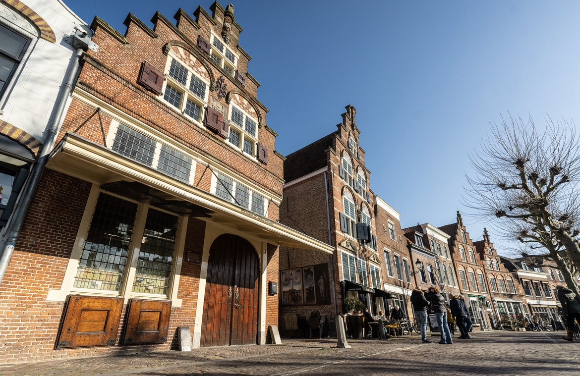 #Bereikbaarheid: De gemeente stapt vandaag over naar een andere aanbieder van telefonie. Lukt het niet om ons te bellen?📞Probeer het later nog eens. Of neem hier, via Twitter, contact op of stuur een e-mail naar oudewater.nl/contact