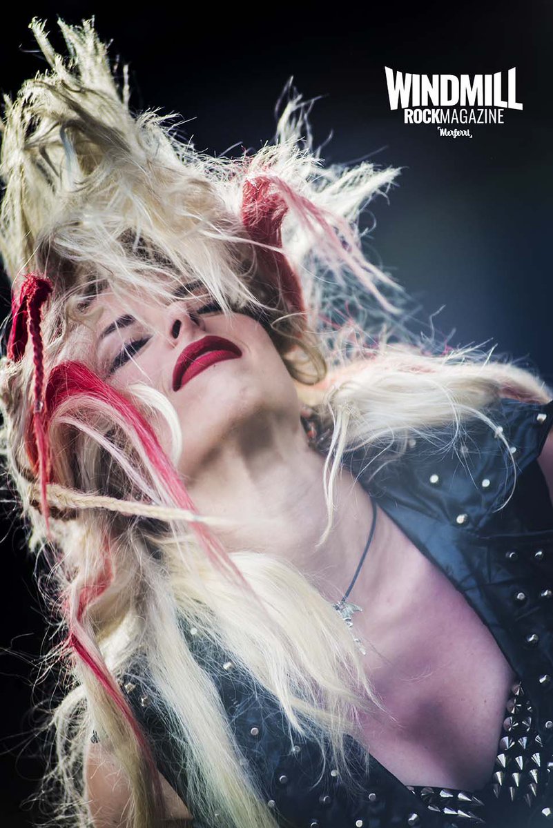 WindmillRock's tweet photo. Las entradas individuales para el jueves día 10 en @LeyendasRockFes están agotadas PERO hoy a las 12, a través de @TicketmasterES podréis encontrar otra tirada limitada de ellas.

En la foto @LauraGuldemond de las @burningwitches_ https://t.co/0iT7AJTAgl