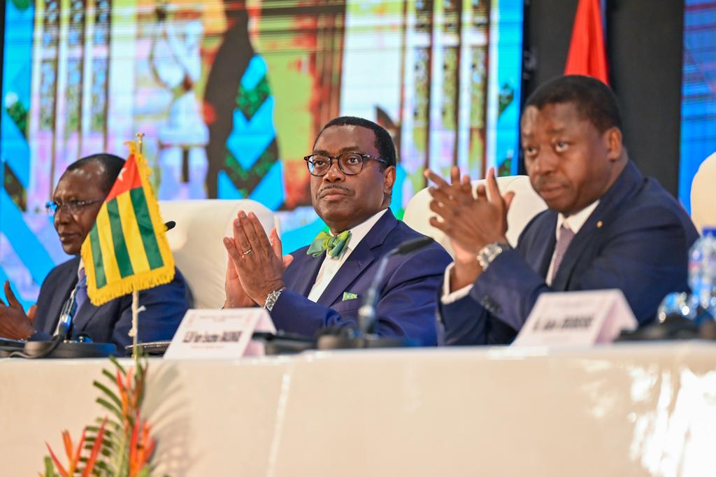 AfDB_Group's tweet photo. Did you miss President @akin_adesina’s opening remarks at the #InfraForAfricaForum? Speaking from #Togo, the @afdb_group head highlighted bank green #infrastructure projects and more.

Read the speech: https://t.co/zfvZz1v3gX
Watch a replay: https://t.co/sdIQFAASLi

#PowerAfrica https://t.co/4slQG4wOvq