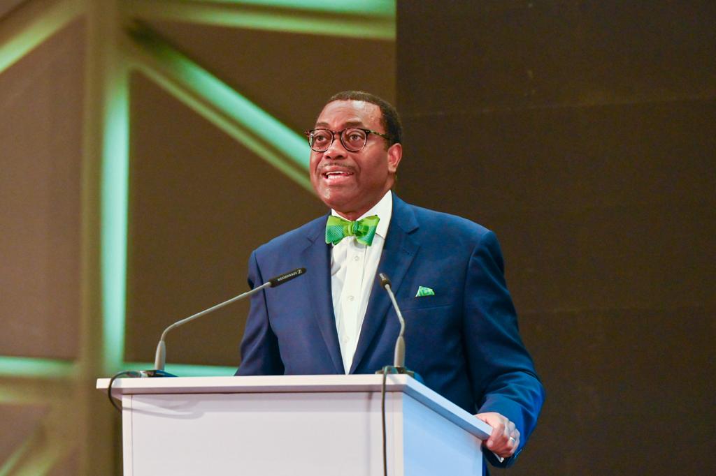 AfDB_Group's tweet photo. Did you miss President @akin_adesina’s opening remarks at the #InfraForAfricaForum? Speaking from #Togo, the @afdb_group head highlighted bank green #infrastructure projects and more.

Read the speech: https://t.co/zfvZz1v3gX
Watch a replay: https://t.co/sdIQFAASLi

#PowerAfrica https://t.co/4slQG4wOvq