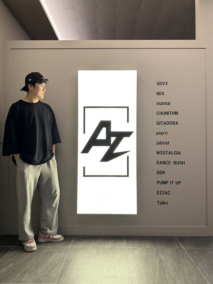 한 차원 업그레이드된 오락실 커뮤니티 공간 구성을 위하여 현재 모두가 열심히 작업 중입니다🥹 (와카, 리플렉, 테크니카도 열심히 정비  중입니다!) (+수정 : 그루브코스터도 입고 예정입니다~)