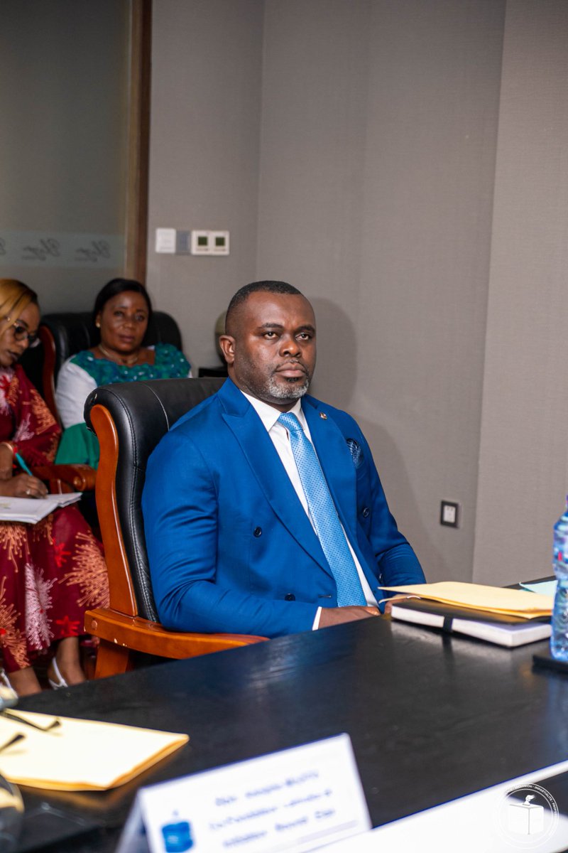 galumeraphael4's tweet image. Lui c le sniper de la politique congolaise, Me Blanchard mongomba, la seule et unique  réserve qu'a le Congo en matière politique. Tjrs au côté de son maître le visionnaire du Congo, avec eux tout ce gagne en avance.