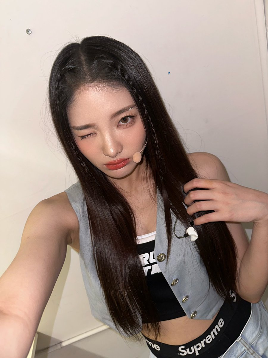 트라이비 (TRI.BE) tweet media