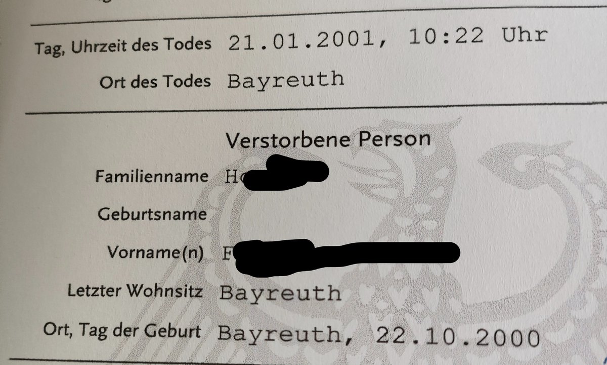 So ein Tag ist heute. Ich werde dich IMMER vermissen, ganz egal, wie lange es her ist. Fühlt sich immer noch wie gestern an. 🖤 An die Monster, die verbreiten, ich würde nur faken, mein Baby verloren zu haben: hoffe Karma und euer schlechter Charakter regeln das. #sternenkind