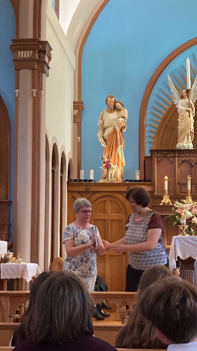SFASchoolVan's tweet photo. At our last school mass, we bid farewell to four members of our school community: our beloved pastor Father Gino, our principal Mrs. Anne Yam, our bookkeeper Mrs. Mary Alice Boyer, and our French teacher Mme Small. May the Lord bless them in their future endeavours. https://t.co/aJTv4Thfxc