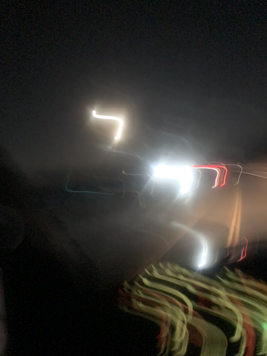 idk why i like blurry pics so much