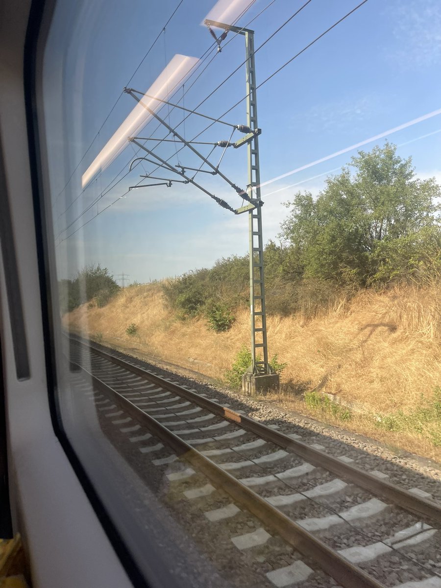 ICE-Vibes auf dem Weg nach #HH dort holen wir heute eine 218 und überführen sie nach #TP