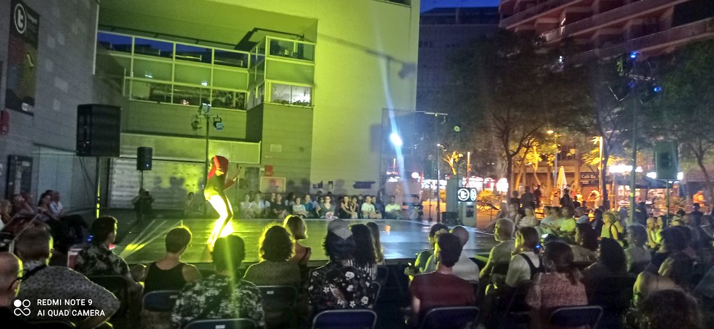 isabelpalleja's tweet photo. El primer dels espectacles del festival #tangent23 al @fortpienc.
L'espectacle UnDosTresUnDos de @quesada_albert ha omplert la nit de la plaça de #dansa moderna i flamenc.
@Bcn_Eixample 
#cultura
#FortPiencCultural #Barcelona https://t.co/2ognyP5O3J
