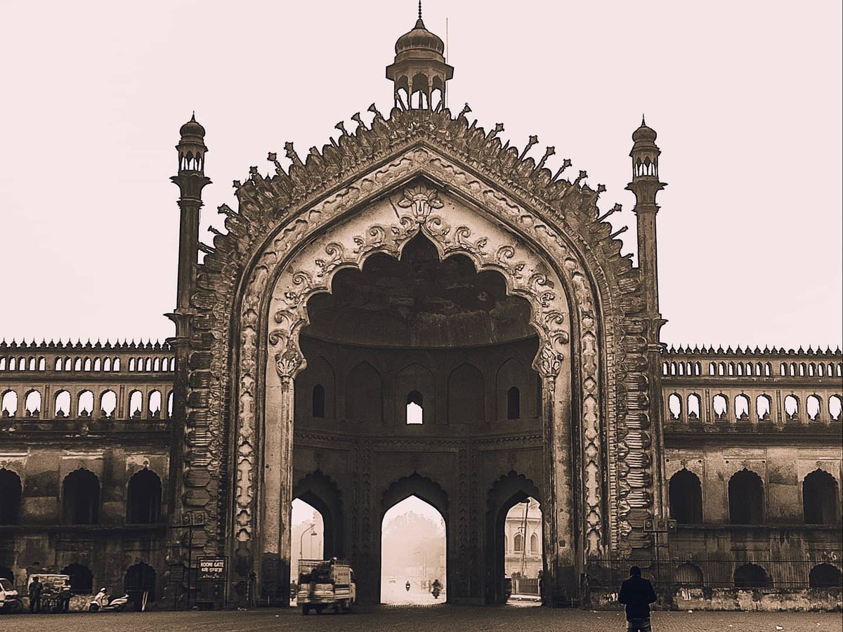 storywithmanish's tweet photo. It's alluring, it's beautiful, it's grand
It's RUMI GATE
#rumigate #Lucknow #up32 #mobilephotography #photography #architecturephotography #architecture #photooftheday #oldschool #India #mobileclick @IndiaPOCO
Shot on POCO M2 Pro https://t.co/UJtx5UjUQ1