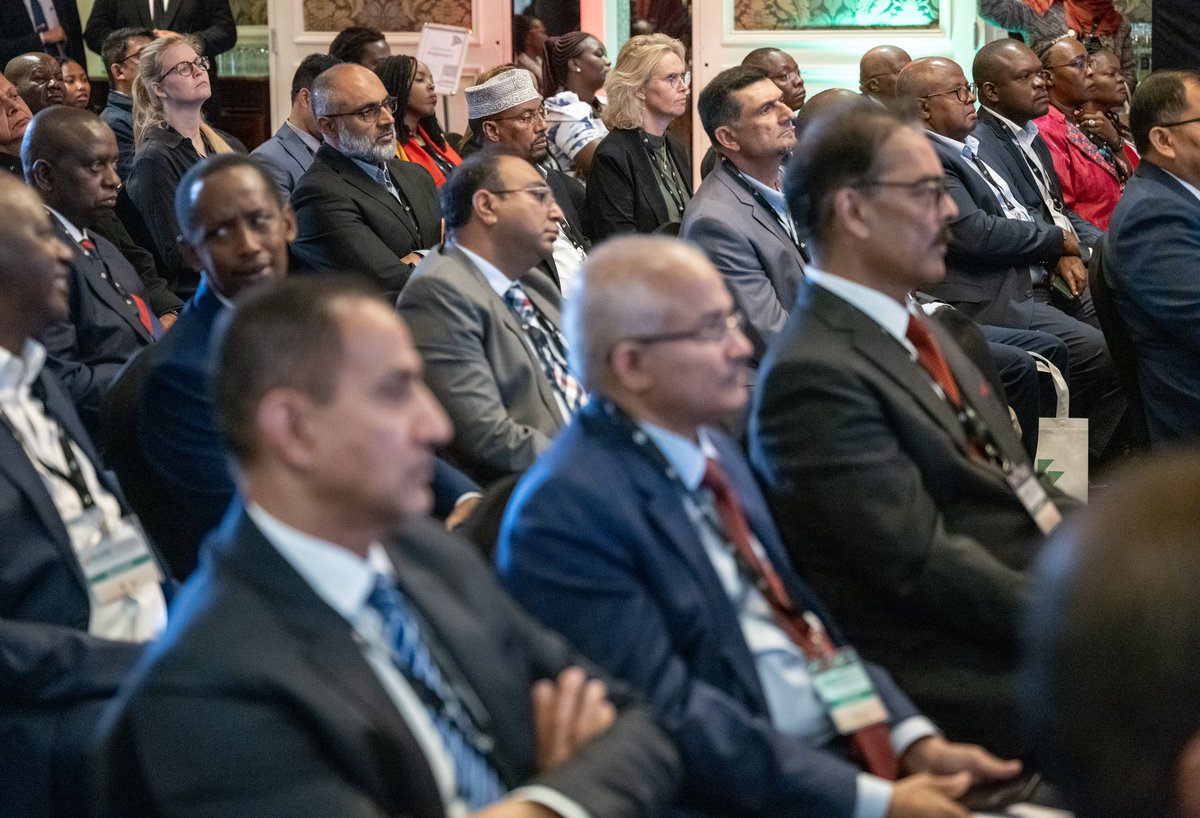 PetraJayaMP's tweet photo. KENYA | Selasa | 4 Julai 2023

Hari ini menyampaikan ucaptama di Malaysia Palm Oil Forum-East African Region 2023 (MPOF 2023) di Nairobi, Kenya.

#TPMFY
#MPOF2023 
#mykomoditi
#misisawitKenya
#misiKenyaKPK
#KerajaanPerpaduan
#MalaysiaMADANI https://t.co/lc1OLOqRbp